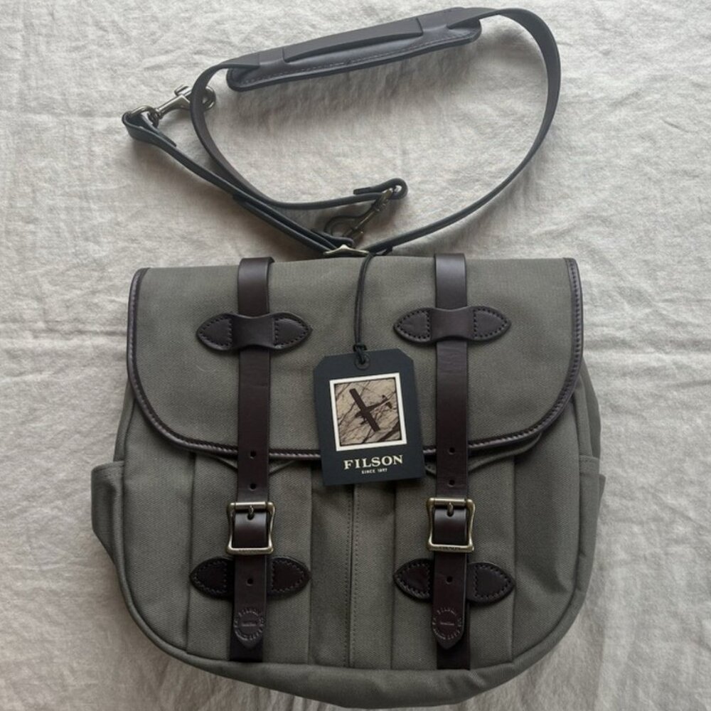 NWT - Filson Rugged Twill Medium Field Bag - Made in USA - Otter Green